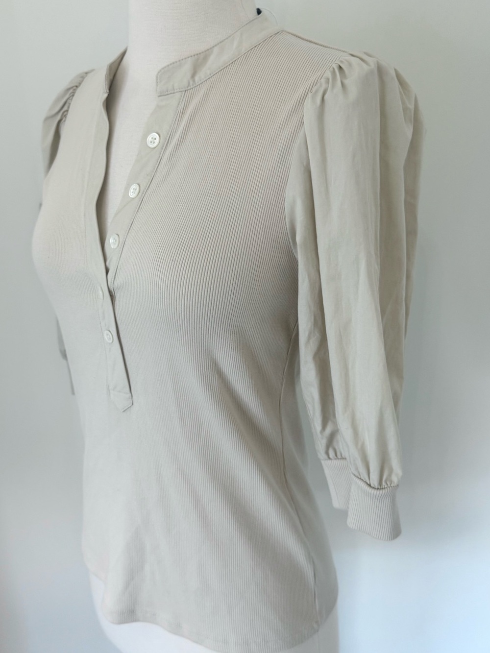 VERONICA BEARD Coralee Beige Puff-Sleeve top Size Small